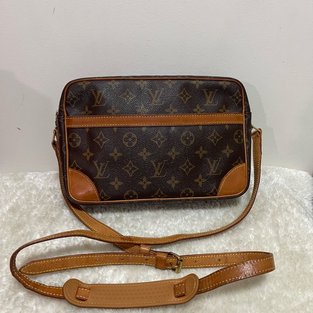 LV trocadero 27